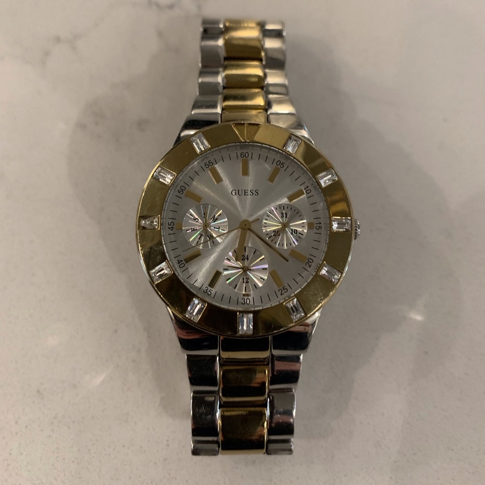 🌸🌼 SALE 🌸🌼 GUESS Watch